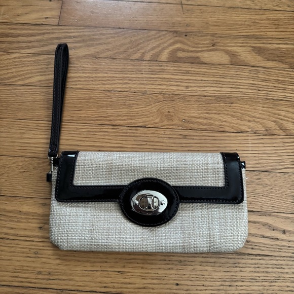 Ann Taylor Black and Tan Wristlet Clutch - Picture 2 of 16